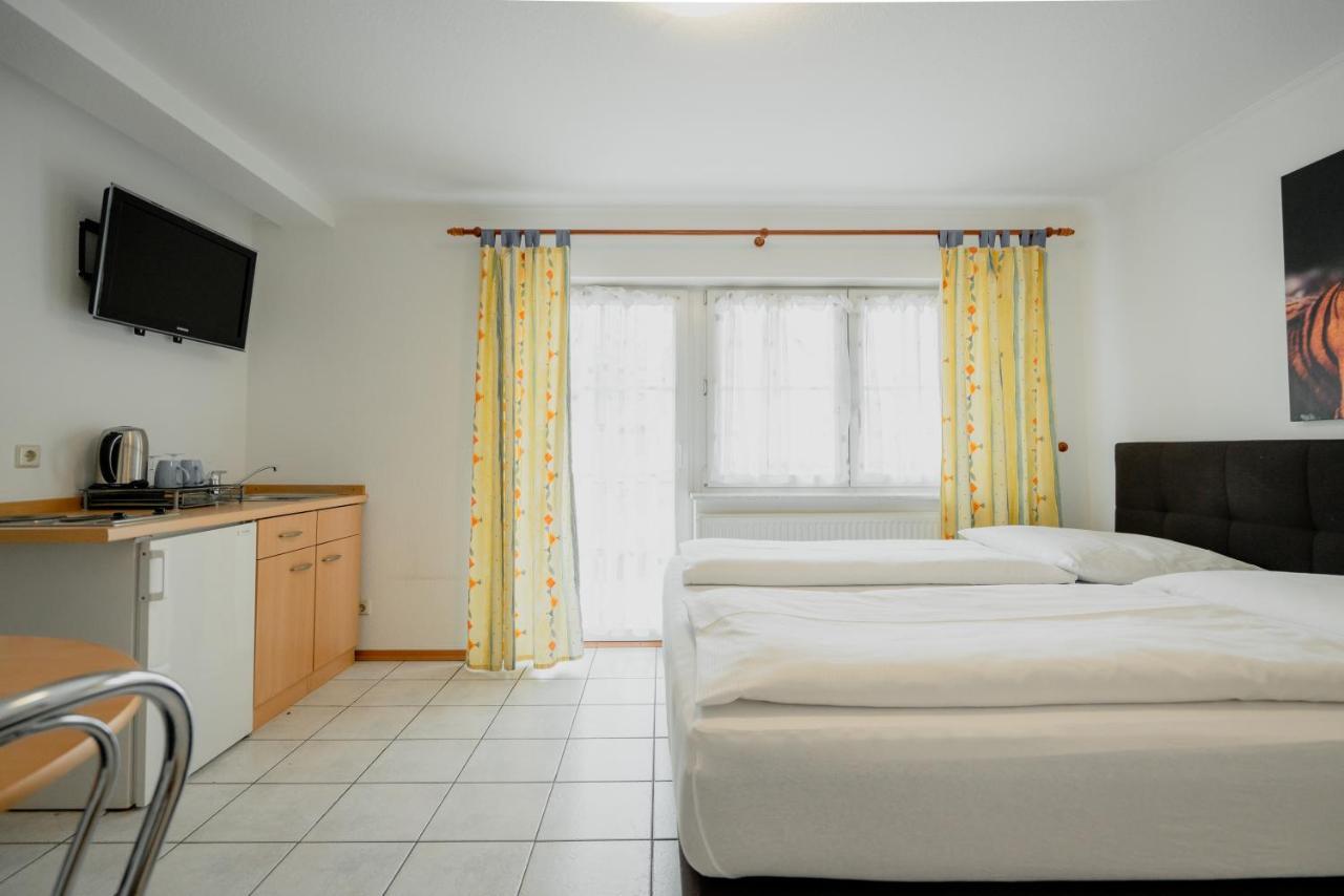 Park Hotel & Gaestehaus Rust Ngoại thất bức ảnh