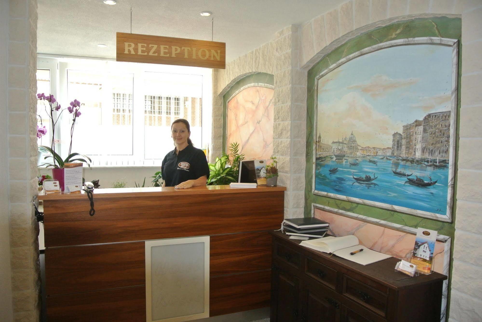 Park Hotel & Gaestehaus Rust Ngoại thất bức ảnh